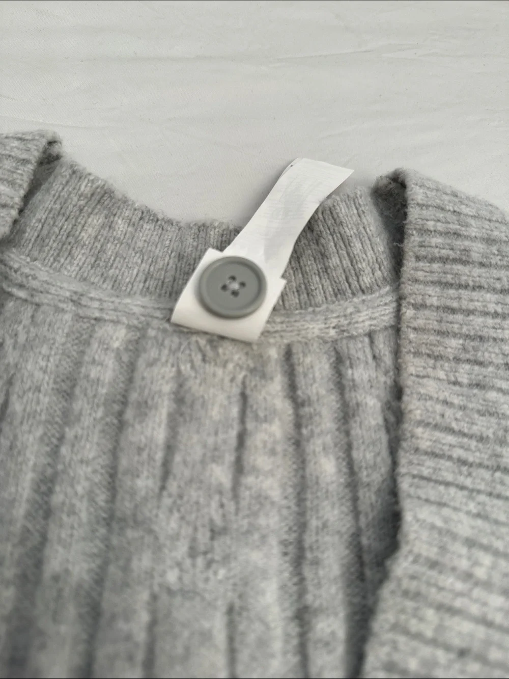 Alo Athletic Heather Cable Knit Winter Bliss cardigan